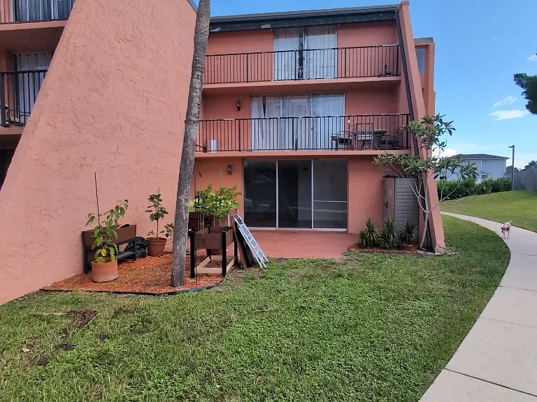 3401 Townsend Blvd — Photo 1