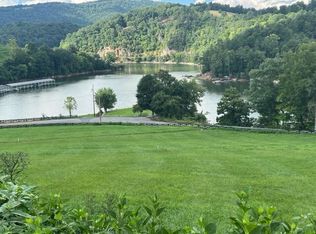 Cowan Town Rd, Butler, TN 37640