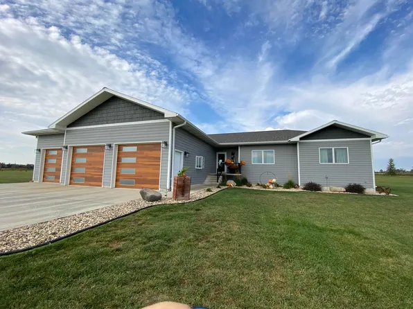 25665 Kibbee Ct, Mitchell, SD 57301