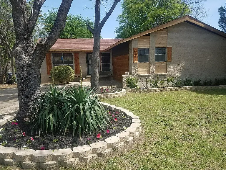 427 Southport Dr — Photo 5