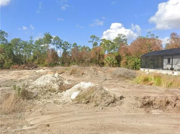 121 Louis AVE, LEHIGH ACRES, FL 33936