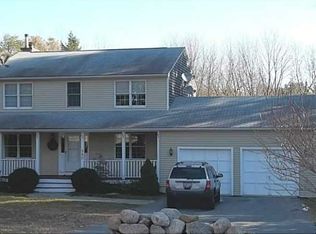 980 Carrs Pond Rd, East Greenwich, RI 02818