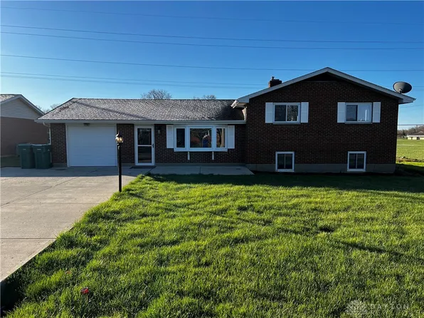 177 Purcell Ave, Xenia, OH 45385