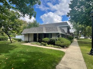 1128 San Simeon Dr, Hanover Park, IL