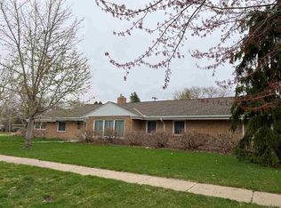 1134 Webster Ave, Hastings, NE 68901