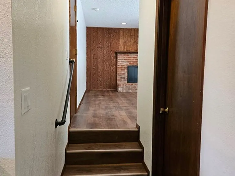 2245 Heath St S — Photo 10