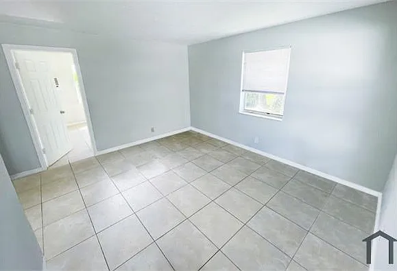 1 bed, 558 sqft, $1,600 — Photo 3
