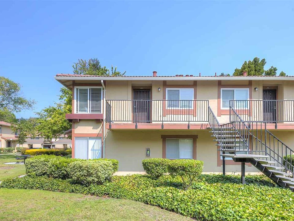 1st image of 4914 Bridgepointe Pl #46
