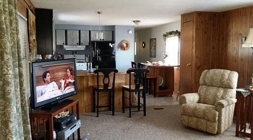 3rd image of 27 Charles Way