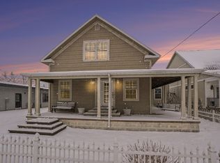 1382 Lakeshore Dr, Muskegon, MI 49441