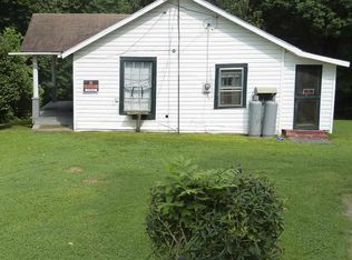 143 N Church St, Forest City, NC 28043