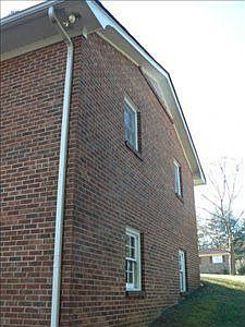 4th image of 1325 Linville Dr