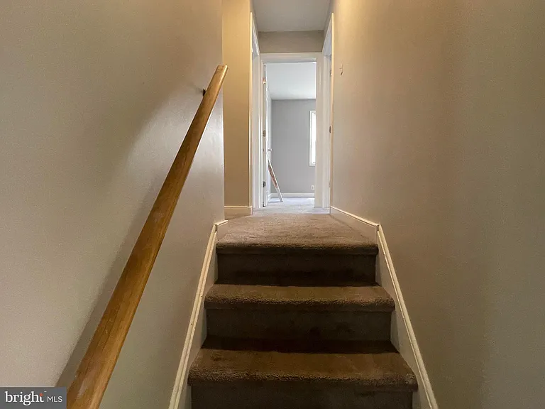 209 Maine Ave — Photo 13