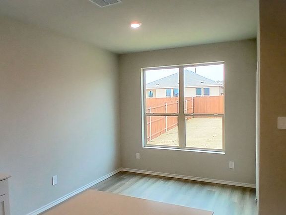 3rd image of 312 Perk St