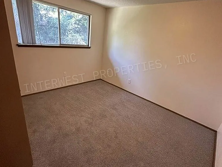 1001 NE 25th Ave #7 — Photo 15