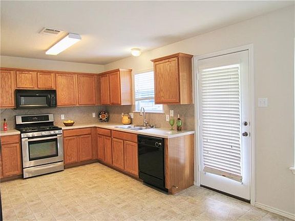 2nd image of 3774 Castle Rock Dr