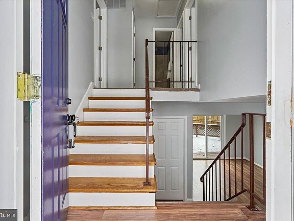 5th image of 5303 Stockton Ct