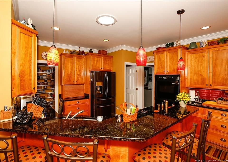 2nd image of 580 Broadmoor Ct