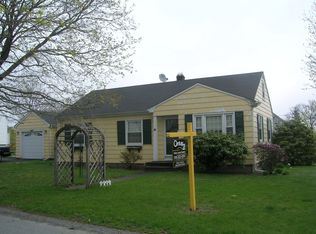 40 Adams St, Somerset, MA 02726