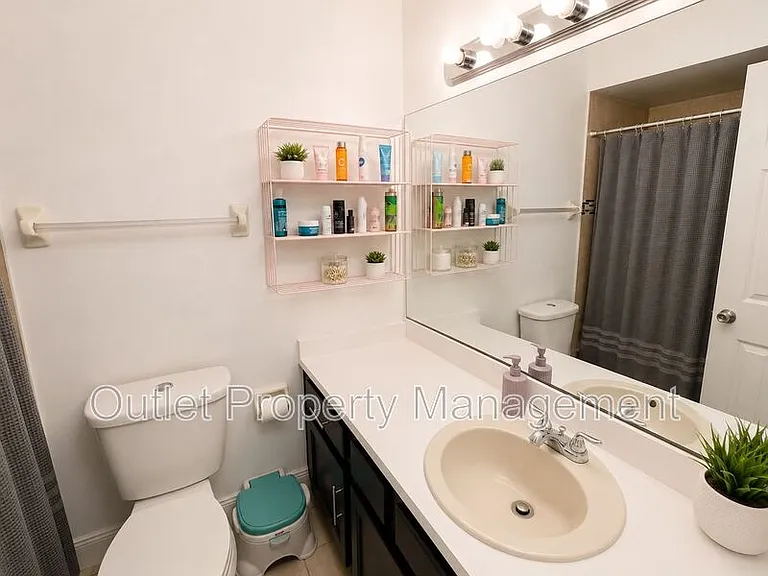 2342 Pear Tree Ct — Photo 8