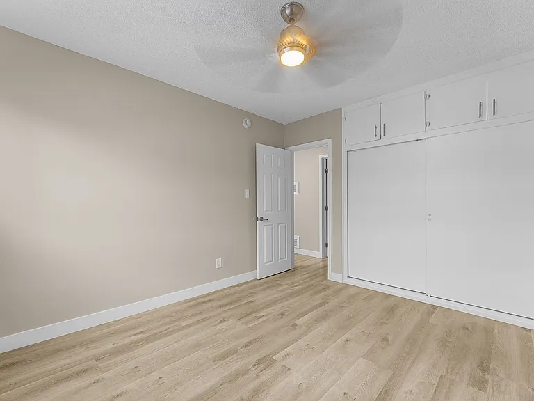 531 W Hyde Park Blvd #3 — Photo 9
