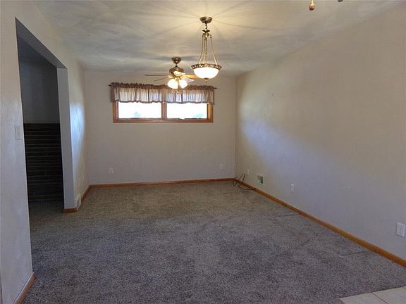 5th image of 209 Brook Hill Ave