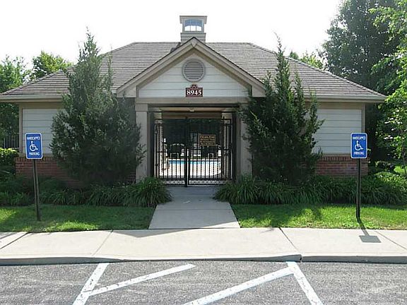 2nd image of 8950 Hunters Creek Dr