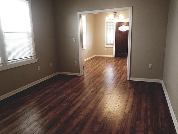 3rd image of 3634 Franklin Ave