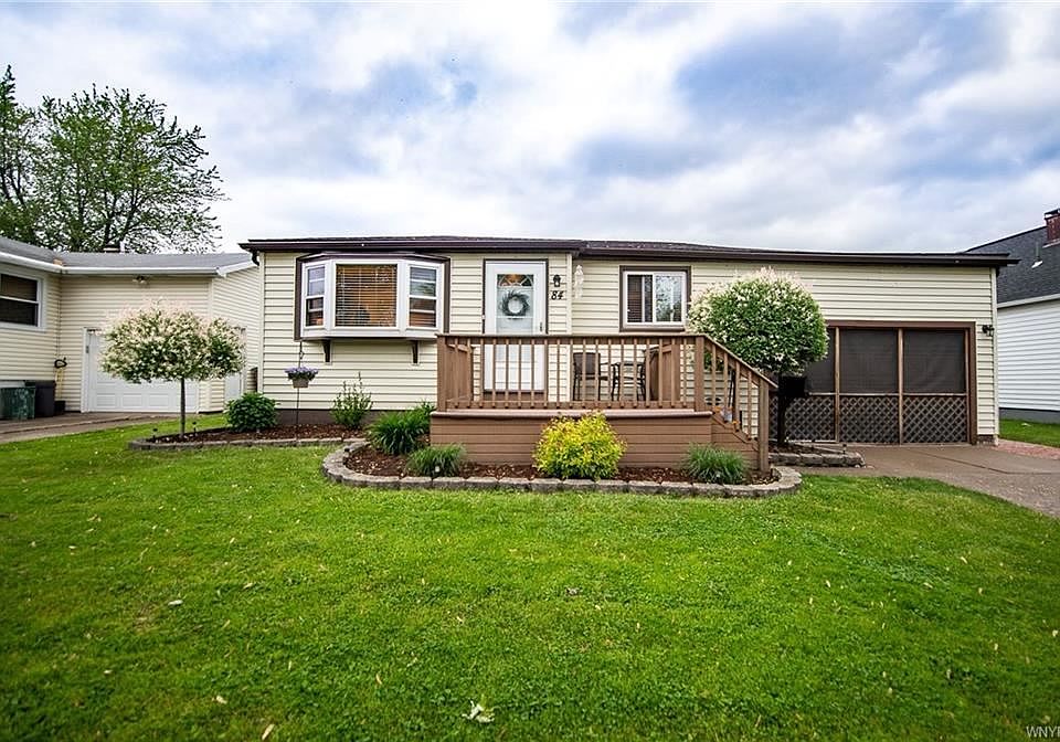 1st image of 84 Sprucewood Dr