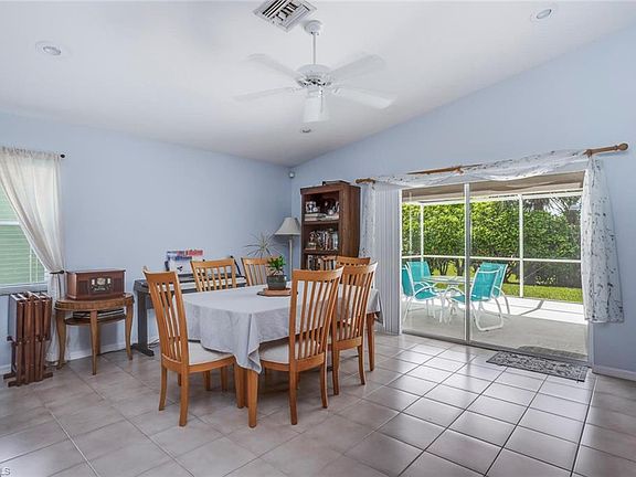 3rd image of 7544 Cameron Cir