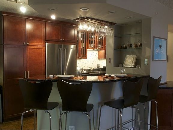 3rd image of 3800 Fairfax Dr APT 412
