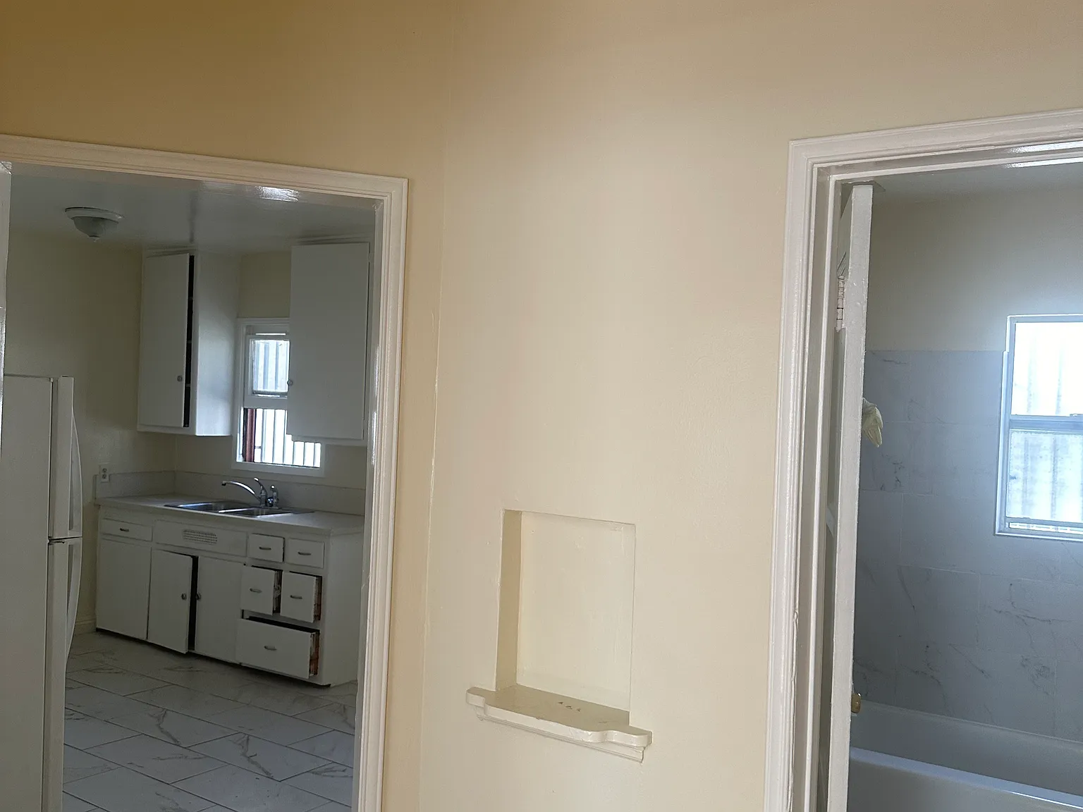 2417 Magnolia Ave — Photo 2