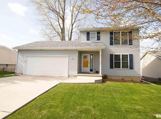 2601 W 54th St, Davenport, IA 52806