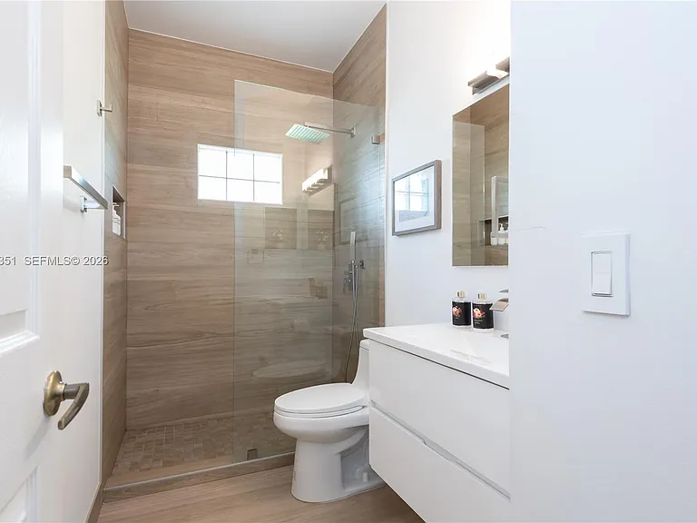 4123 Sapphire Bnd — Photo 52