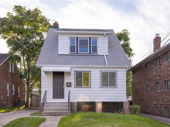 3704 W 140th St, Cleveland, OH 44111