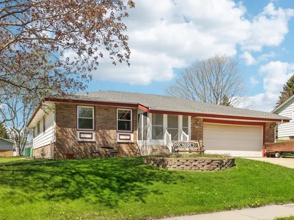 1737 2nd AVENUE, Grafton, WI 53024