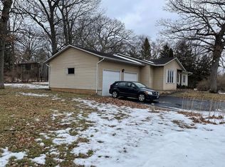 27627 W Greenwood Ave, Spring Grove, IL 60081