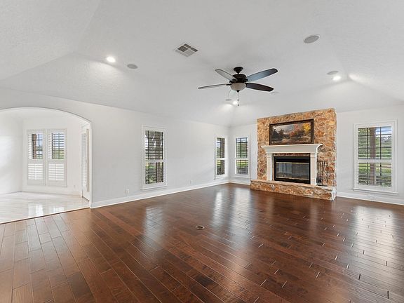 5th image of 1101 Baker Rd