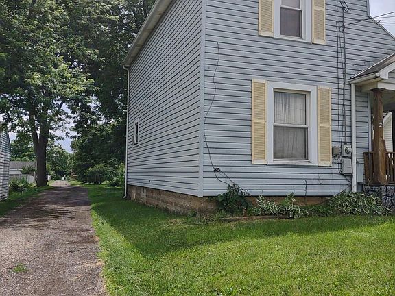 5th image of 627 Blake Ave