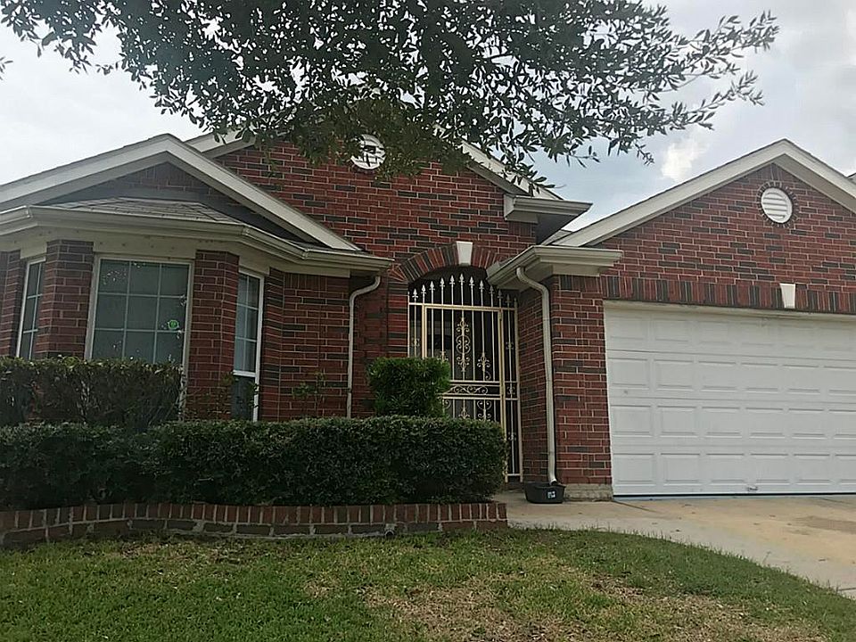 1st image of 7226 Brookville Ln