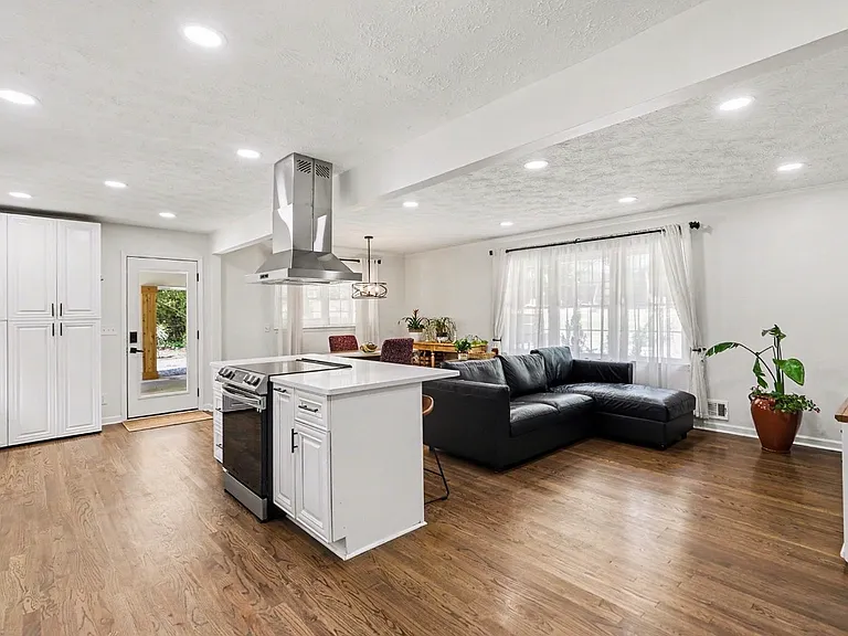 920 Tranquil Dr — Photo 8
