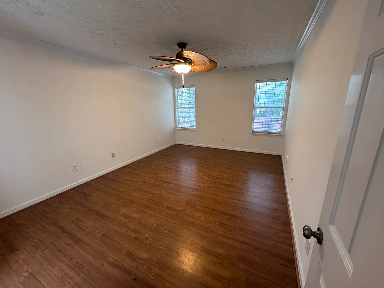 3 bed, 1500 sqft, $2,000 — Photo 3