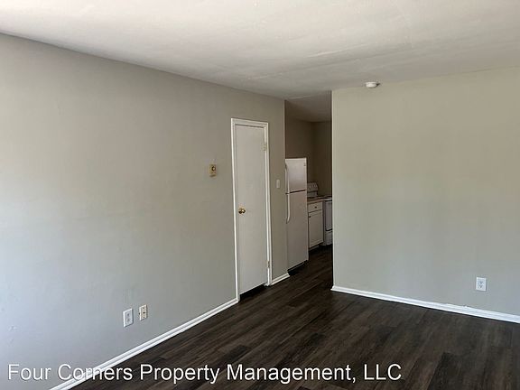 3rd image of 210 Woodnell St #11023165