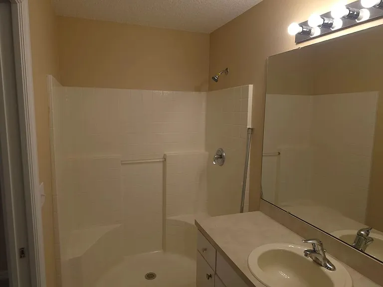 734 S Grand Hwy — Photo 9