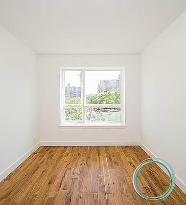 2nd image of 73 Montrose Ave #3F