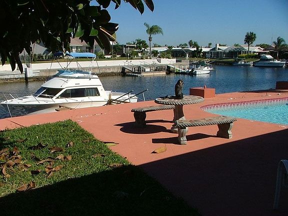 Canal from left pool 1