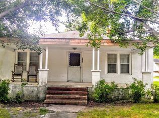745 Davis St, Eden, NC 27288
