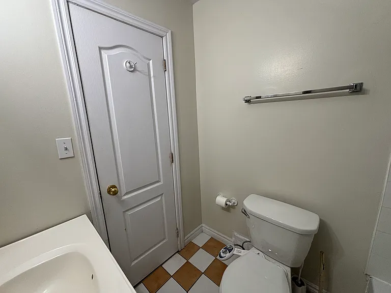 335 Nepean St — Photo 12