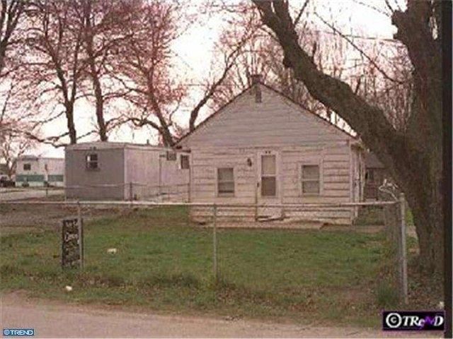 1st image of 142 Grant St