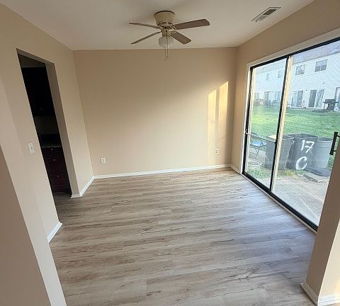 3rd image of 19 Coriander Dr